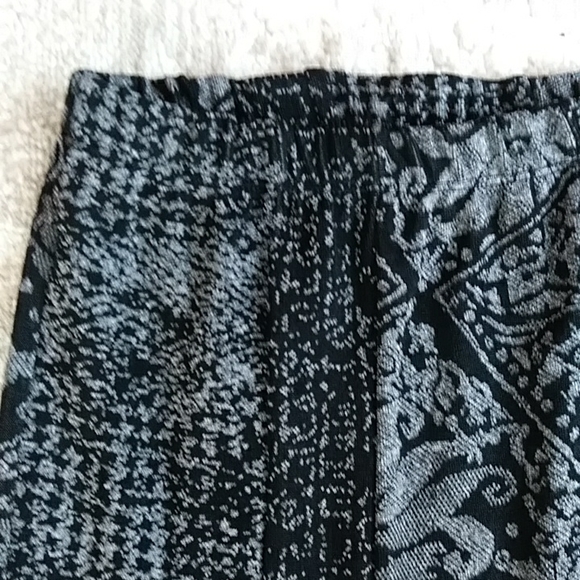 Alexis Savery A-Line Full Skirt SP (6-8) Black Gray - Picture 6 of 10